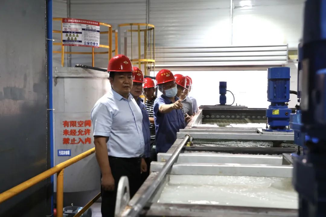 安康市白河縣委常委、宣傳部部長、白河縣廢棄硫鐵礦污染治理工作專班組長、辦公室主任李軍幫一行到公司參觀調(diào)研