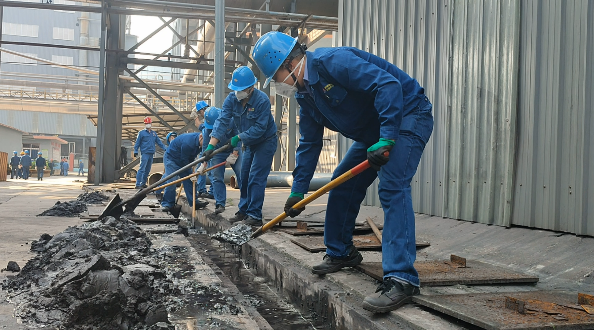 沖刺“下半程” 跑出安全“加速度”