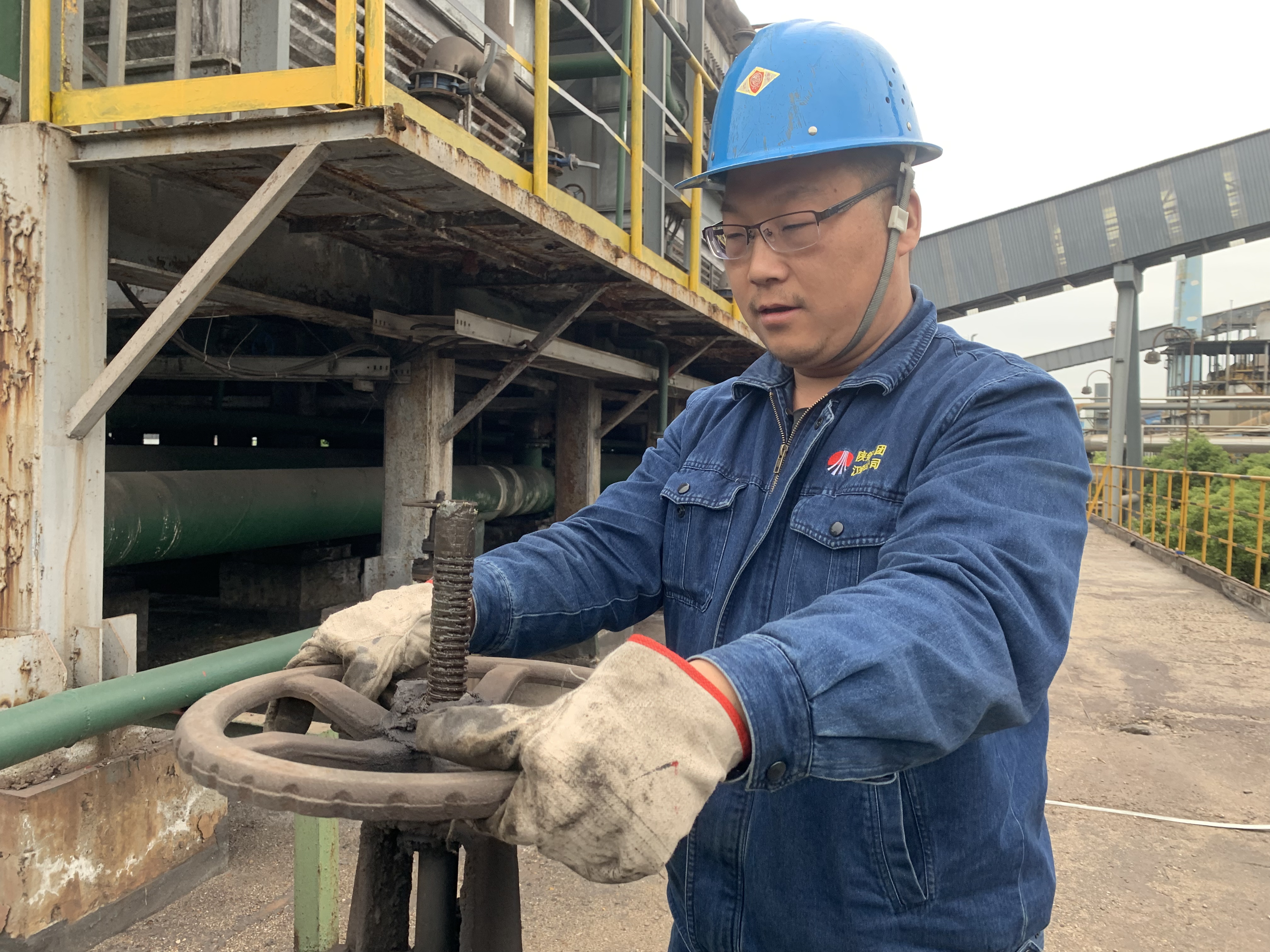 以奮斗，頌春天！定格鋼城人拼搏時刻